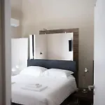 Elegant Few Steps From Bari's Heart Appartement