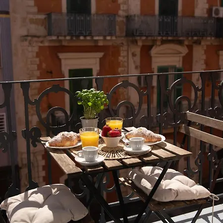 Elegant Few Steps From Bari's Heart * Bari