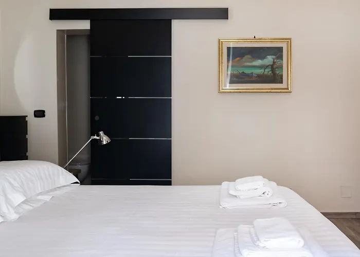 Elegant Few Steps From Bari's Heart Bari